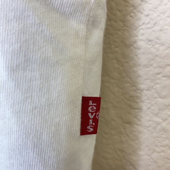 Vote tee by Levi's in women's size Medium NWT - Picture 7 of 8
